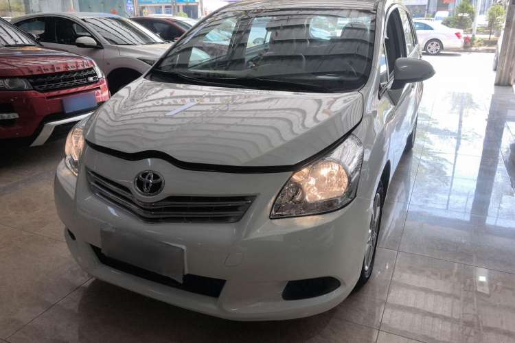 Used Toyota Verso 2014 Starlight 180E CVT Elite Edition
