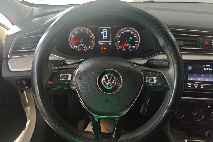 Used Volkswagen Lamando 2019 230TSI DSG Vision Edition China VI Standard
