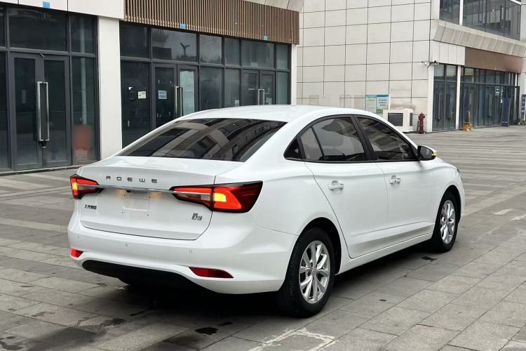 Used Roewe i5 2019 1.5L Automatic 4G Connected Langyue Edition
