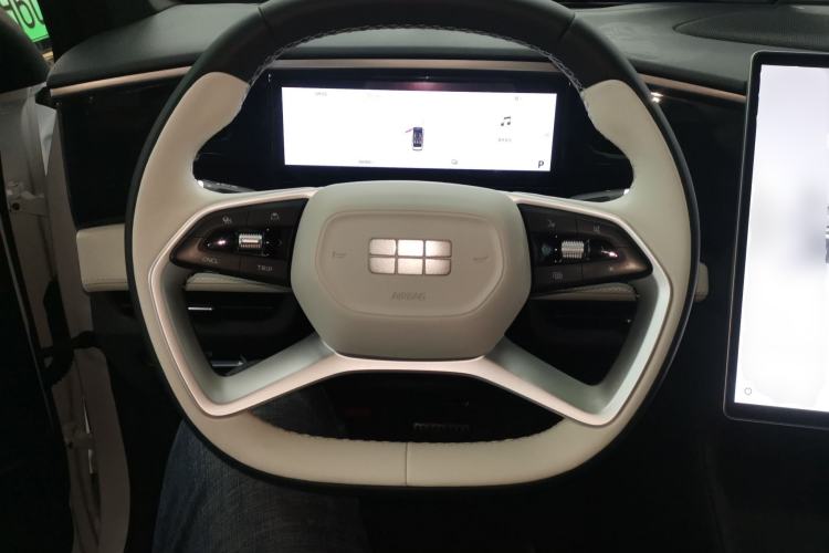 Used  L7 2024 1.5T 115 km PLUS Dragon Edition