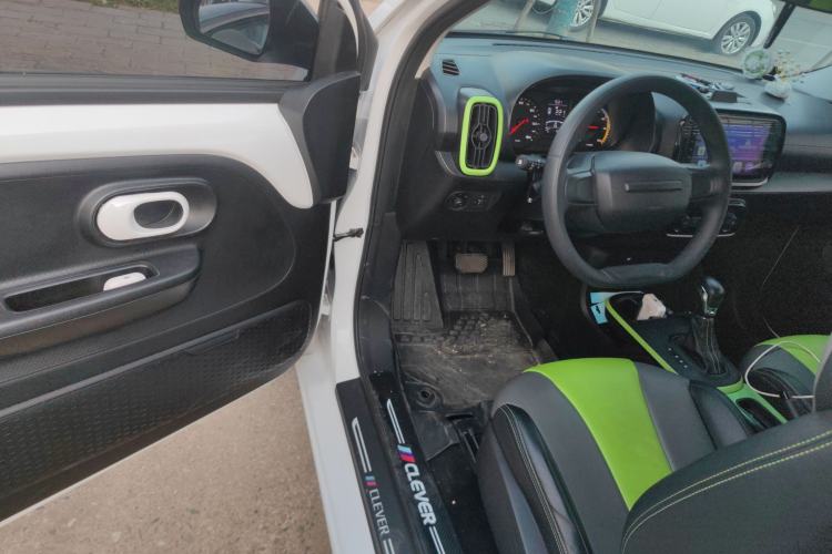 Used Roewe Clever 2021 302 km New Four-Seater Super-Efficient Version