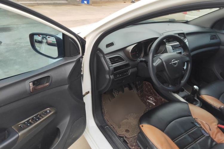 Used Haima M3 2015 1.5L Manual Elite Model
