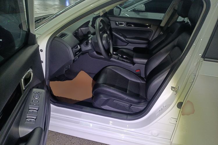 Used Honda Civic 2023 240TURBO CVT Dynamic · Center Stage Special Edition