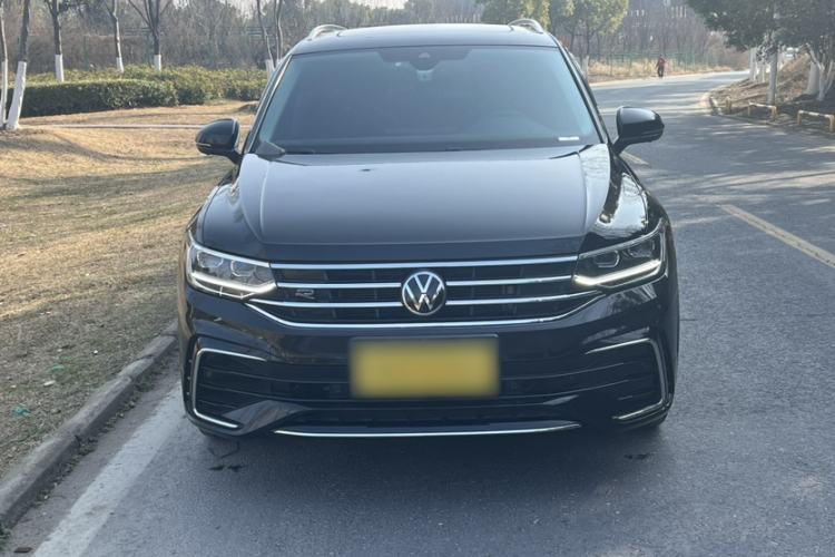 Used Volkswagen Tiguan L 2023 Restyled 330TSI Automatic Two-Wheel Drive R-Line Enhanced Comfort Version