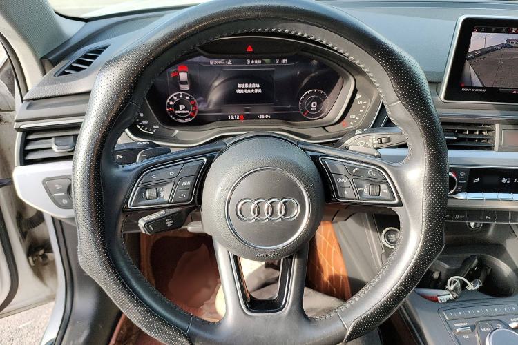 Used Audi A4L 2018 30th Anniversary Edition 40 TFSI Fashion Model
