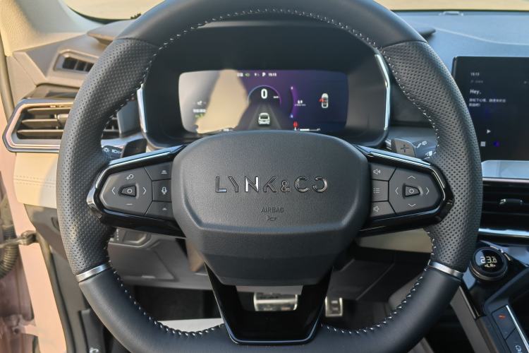 Used Lynk & Co 06 2021 1.5T Shero Pink Special Edition
