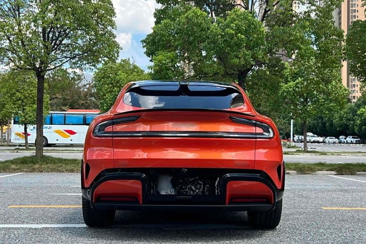 Used  YU7 2025 Ultra-Long Range High-Performance All-Wheel-Drive Max Edition
