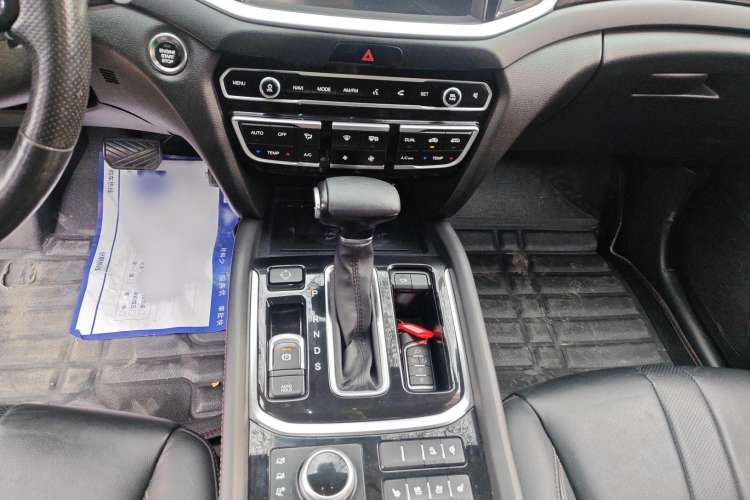 Used GAC Trumpchi GS7 2017 320T Four-Wheel Drive Luxury Smart Connectivity Model
