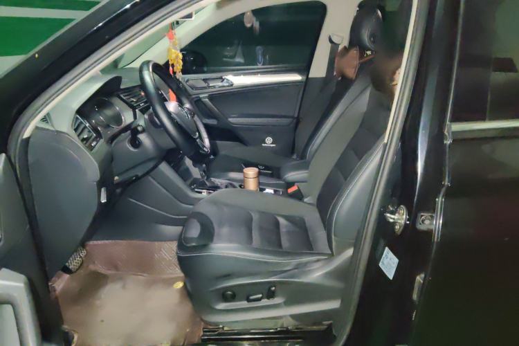 Used Volkswagen Tiguan L 2019 330TSI Automatic Two-Wheel Drive Panoramic Comfort Edition China VI Standard
