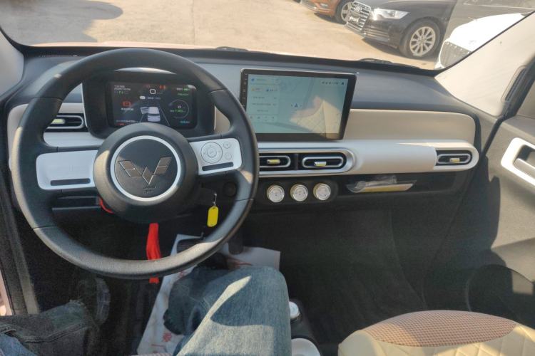 Used Wuling Hongguang MINIEV 2024 3rd Generation 215km Youth Edition
