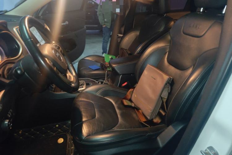 Used  Cherokee 2017 2.0L Superior Edition
