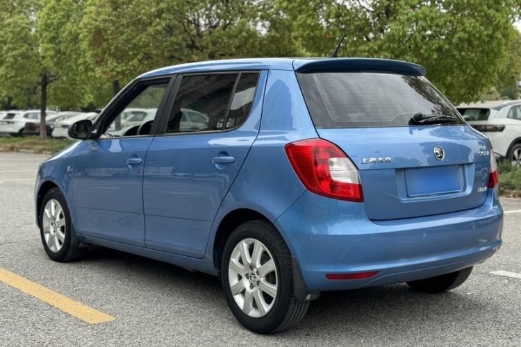 Used Skoda Fabia 2014 1.4L Automatic Crystal Edition
