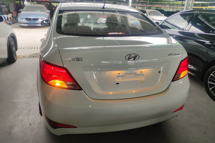 Used Hyundai Verna 2014 1.4L Manual Smart GLS Trim
