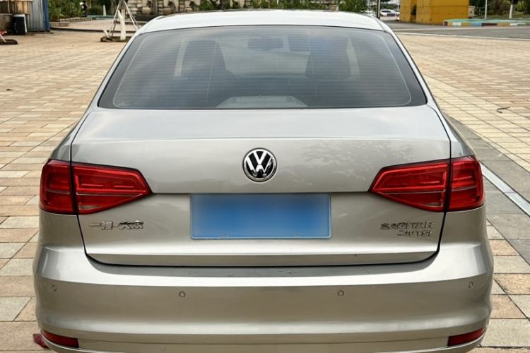 Used Volkswagen Sagitar 2015 230TSI Automatic Comfort Version