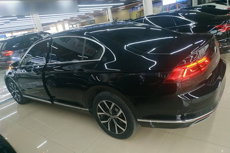 Used Volkswagen Magotan 2020 330TSI DSG Leading Model
