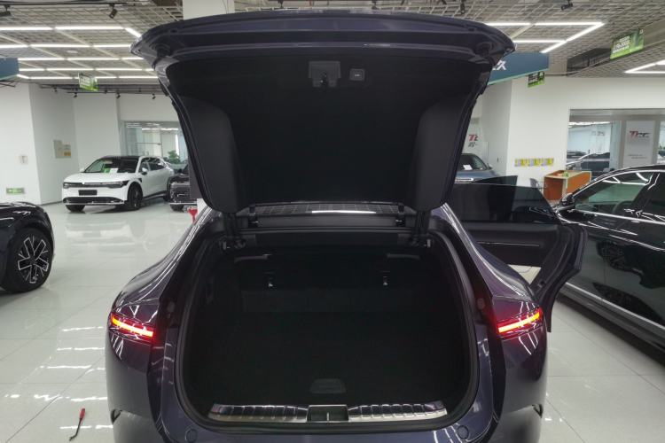 Used  12 2025 Ultra Extended-Range Edition