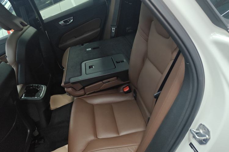 Used Volvo XC60 2021 T5 4x4 Smart Luxury Edition
