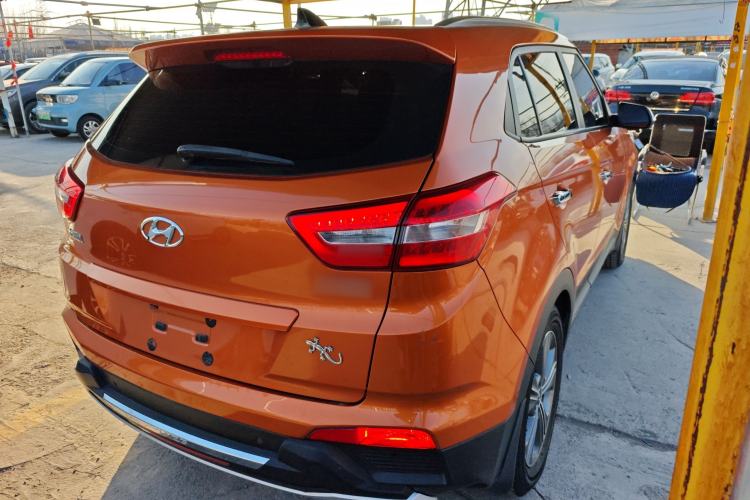 Used Hyundai ix25 2015 1.6L Automatic Two-Wheel-Drive Deluxe DLX Model