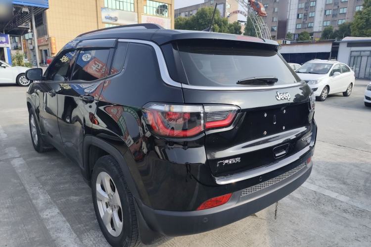 Used Jeep Compass 2019 220T Automatic Family Edition
