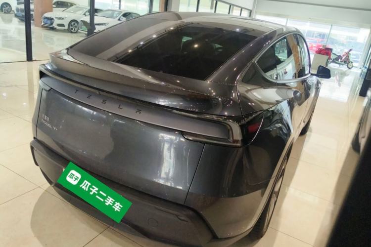 Used Tesla Model Y 2025 Long-Range All-Wheel Drive First Edition