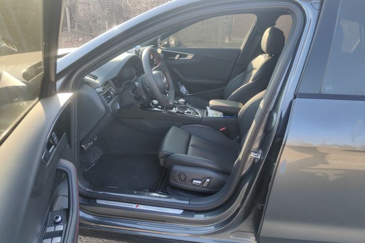 Used Audi A4L 2025 2 Million Units Enjoyment Version 40 TFSI Luxury Dynamic Edition B&O Starry Night Edition