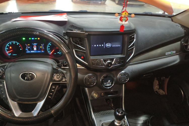 Used BYD Song 2016 Gaishi Edition 1.5TI Manual Haoya Model
