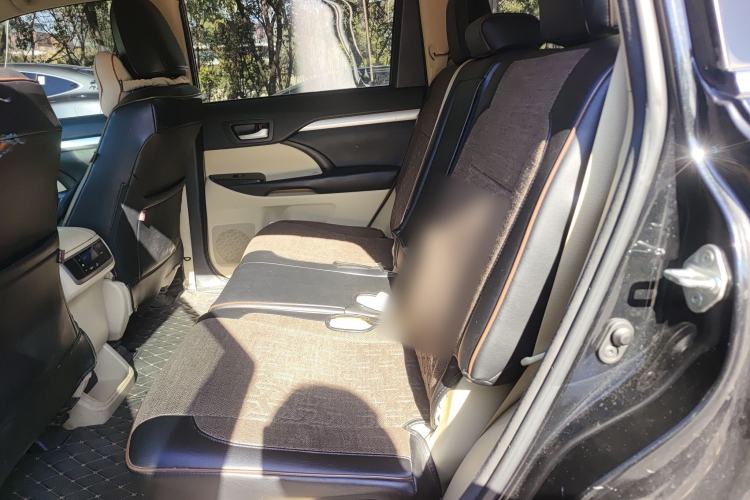 Used Toyota Highlander 2018 2.0T Two-Wheel Drive Elite Edition 7 Seats Emission Standard China V