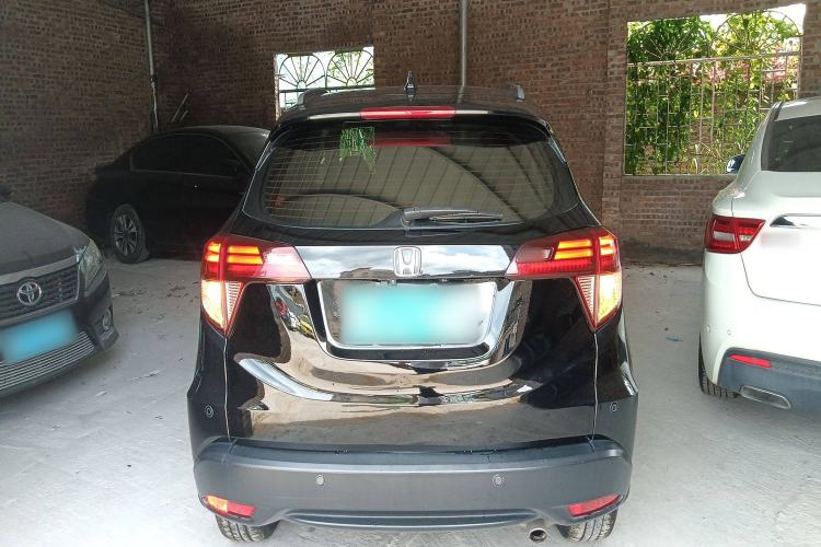 Used Honda Vezel 2015 1.8L CVT 2WD Luxury Model
