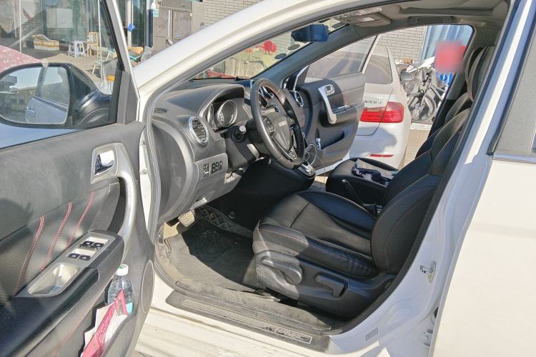 Used Haval H6 2016 Upgraded Model 1.5T Automatic Two-Wheel Drive Elite Version
