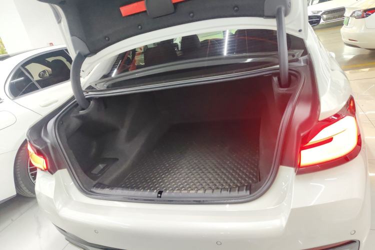 Used BMW 5 Series 2022 Restyled 525Li M Sport Package
