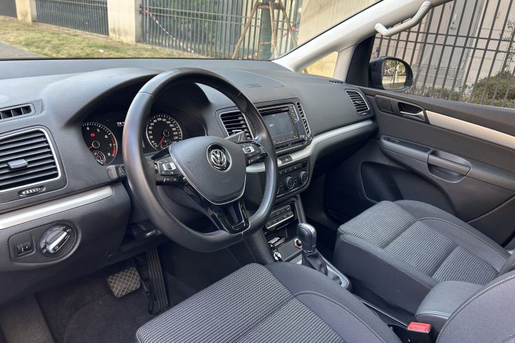 Used Volkswagen Sharan 2018 Revised Version 380TSI Comfort Edition 7-Seater
