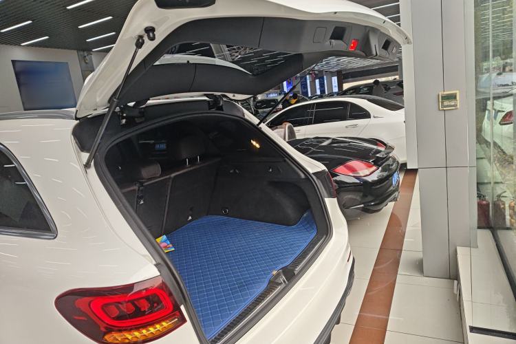 Used Mercedes-Benz GLC 2020 GLC 300 L 4MATIC Dynamic Edition
