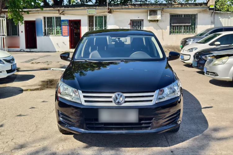 Used Volkswagen Santana 2015 1.6L Manual Fashion Edition
