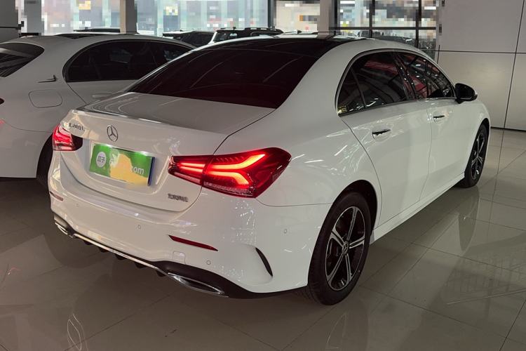 Used Mercedes-Benz A-Class 2022 Revised Version A 200 L Sport Sedan Fashionable Style
