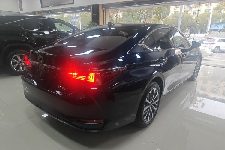 Used Lexus ES 2022 200 Excellence Edition