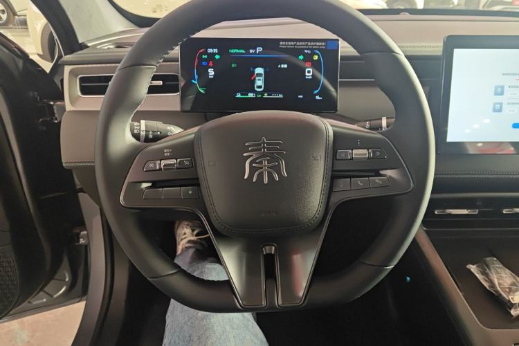 Used BYD Qin PLUS 2025 DM-i Smart Drive 55KM Leading Model
