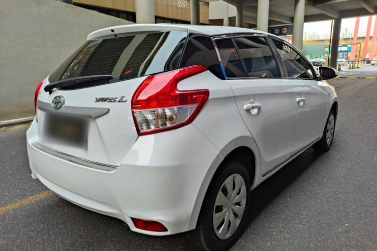 Used Toyota YARiS L 2015 1.5E Automatic Charm Edition
