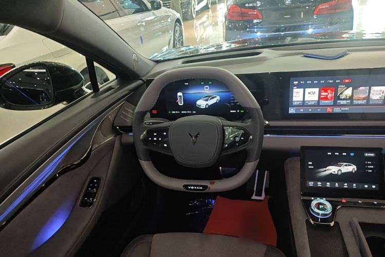 Used VOYAH PASSION 2024 PHEV Four-Wheel Drive Ultra-Long Range Flagship Model
