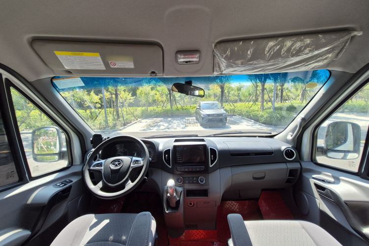 Used  Sunray 2022 2.0T Fuel-Efficient King PLUS Express Version Mid-axle 5-6 Seats HFC4DB3-2E4
