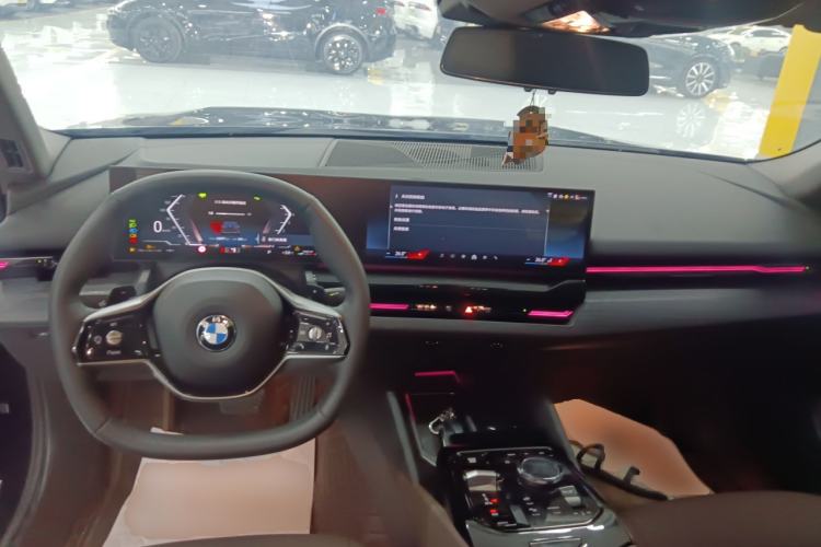 Used BMW 5 Series 2024 525Li Luxury Package
