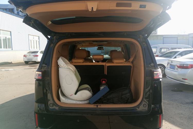 Used VOYAH Dream 2024 PHEV Ultra-Long Range Flagship Edition
