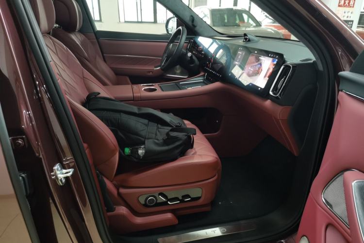 Used Hima AITO M8 2025 Extended-Range Ultra Version 53.4 kWh 5-Seater Edition
