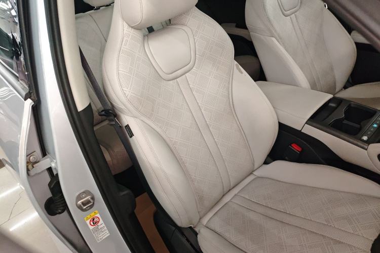 Used BYD Yuan UP 2025 Intelligent Driving Version 401 km Beyond-Range Edition