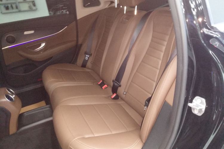 Used Mercedes-Benz E-Class 2019 E 300 L Sporty and Stylish Model
