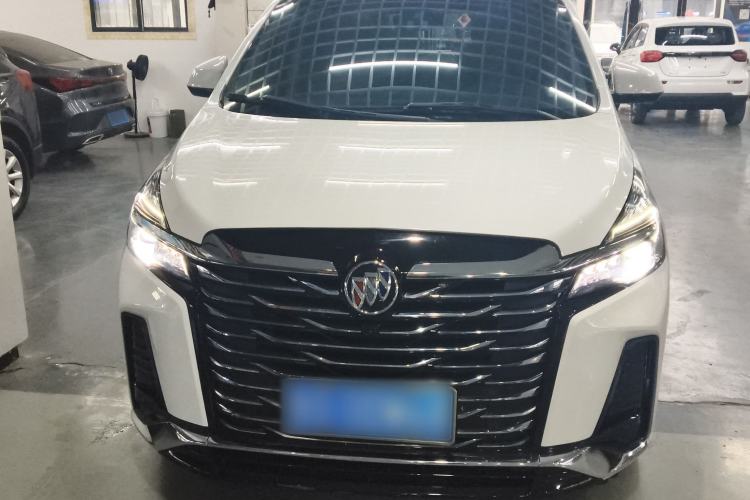 Used Buick GL8 2023 Land Executive Class Deluxe Model
