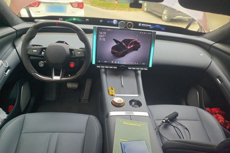 Used  YU7 2025 Ultra-Long Range High-Performance All-Wheel-Drive Max Edition