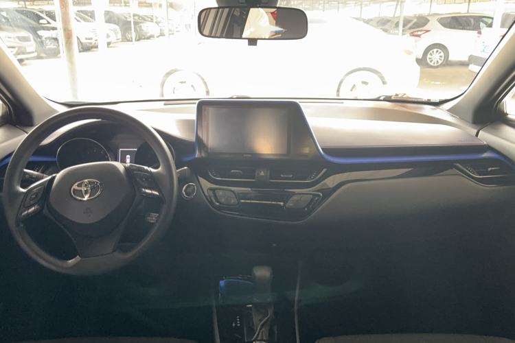 Used Toyota IZOA 2020 2.0L Enjoy Edition
