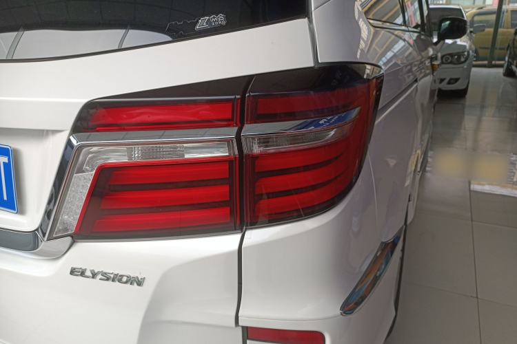 Used Honda Elysion 2016 2.4L Luxury Edition
