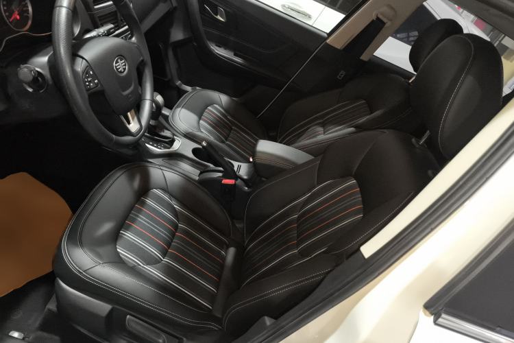 Used Bestune X40 2017 1.6L Automatic Luxury Model
