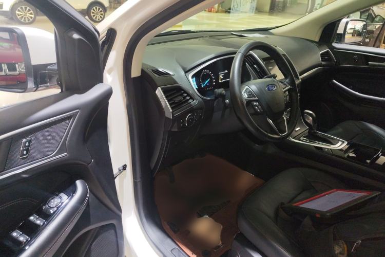 Used Ford Edge 2018 EcoBoost 245 Two-Wheel-Drive Titanium 7-Seater China V Standard
